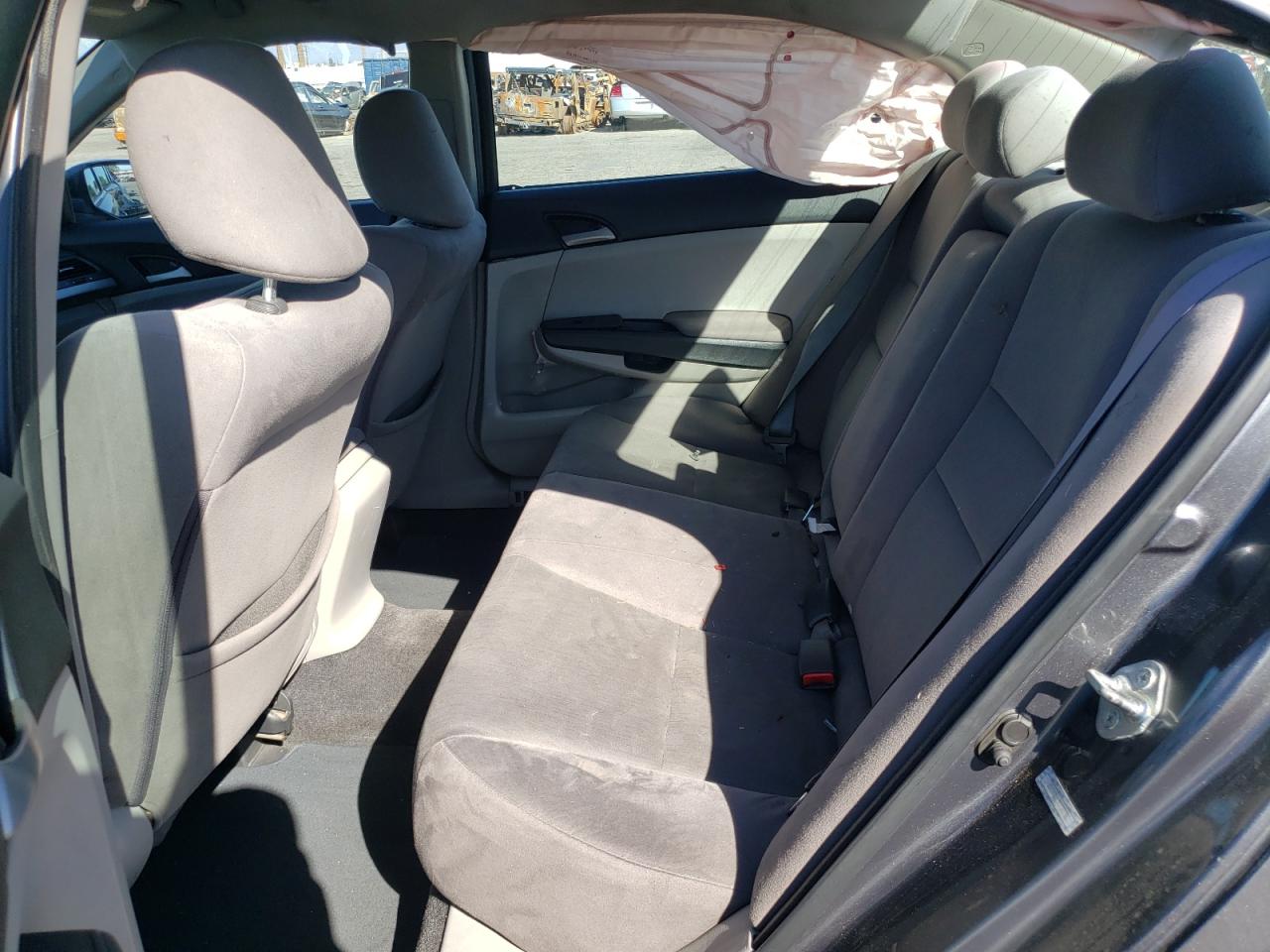 Photo 6 from auction – 2011 HONDA ACCORD LX with VIN 1HGCP2F37BA136985