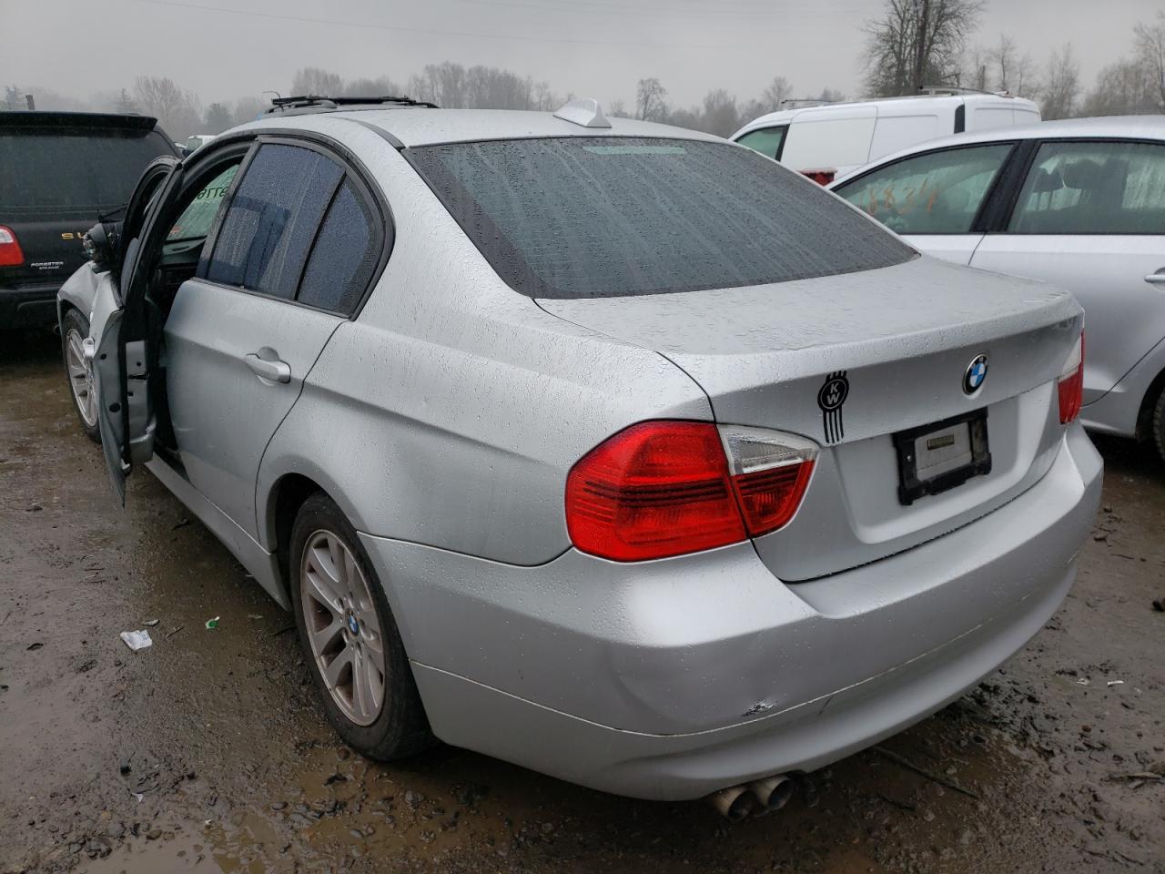 Photo 3 from auction – 2006 BMW 325 I with VIN WBAVB13586PT23111