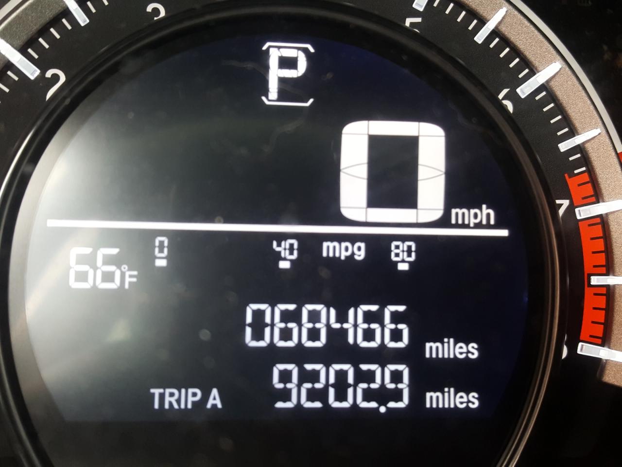 Photo 8 from auction – 2016 HONDA CIVIC LX with VIN 19XFC2F54GE093641