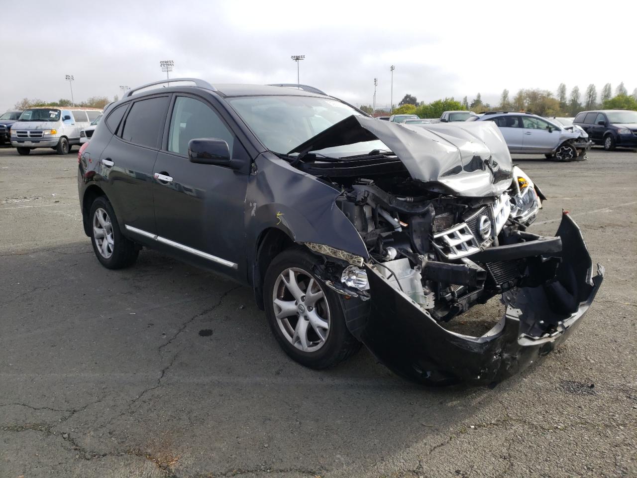 NISSAN ROGUE S 2011 with VIN JN8AS5MV9BW664285 - Photo from auction