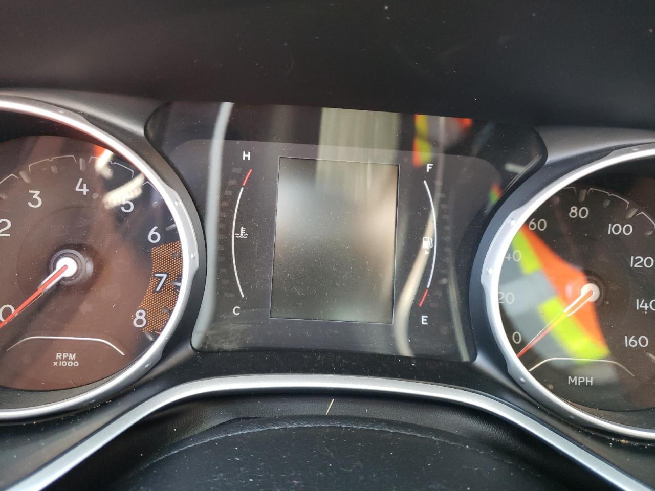 Photo 8 from auction – 2020 JEEP COMPASS LA with VIN 3C4NJDBB5LT161279