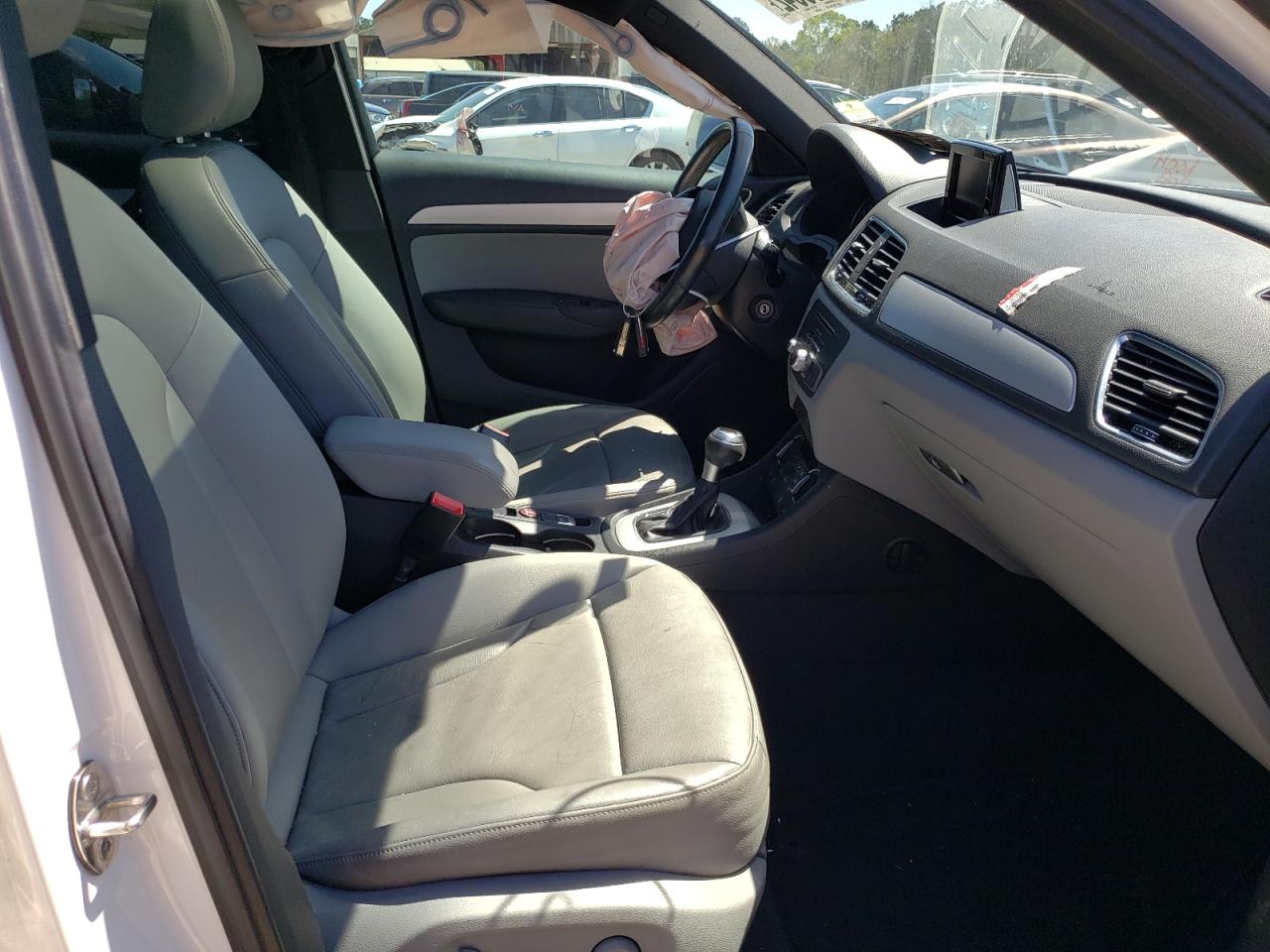 Photo 5 from auction – 2018 AUDI Q3 PREMIUM with VIN WA1BCCFS1JR023918