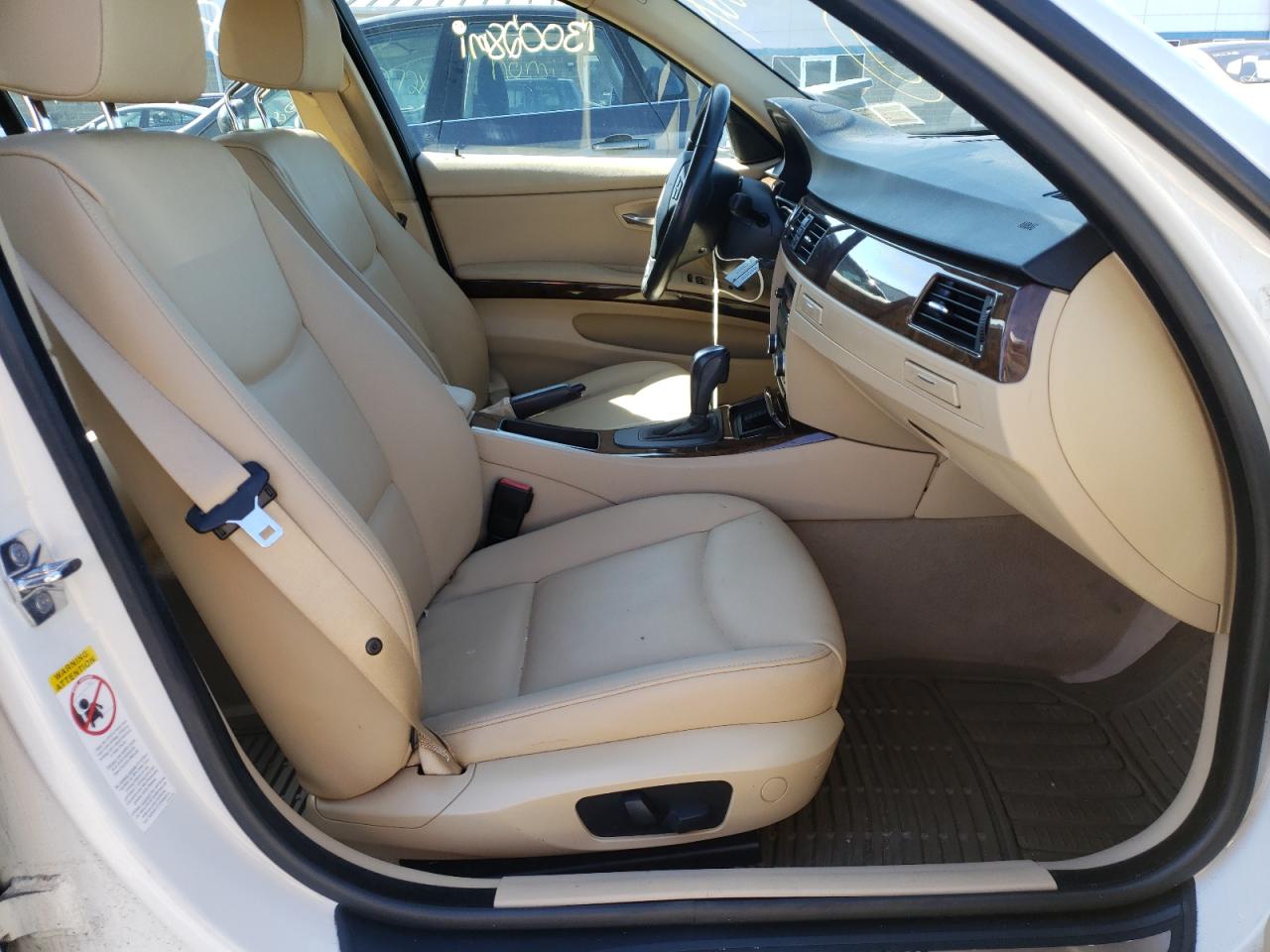 Photo 5 from auction – 2009 BMW 328 I with VIN WBAPH77589NL84494