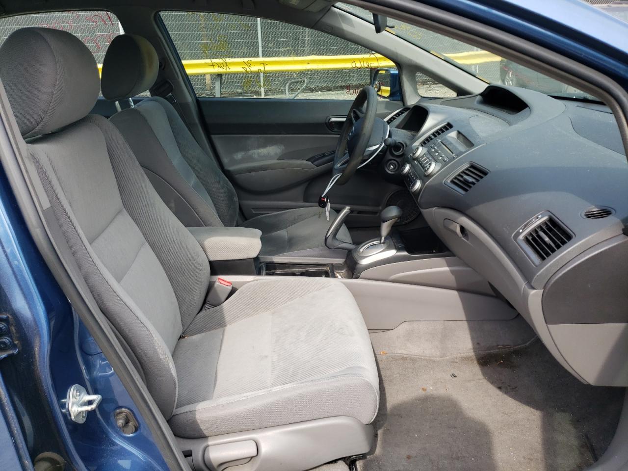 Photo 5 from auction – 2011 HONDA CIVIC LX with VIN 2HGFA1F51BH540022