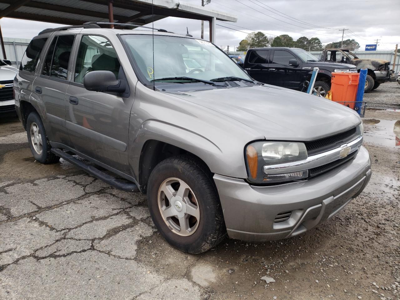 CHEVROLET TRAILBLAZE 2005 with VIN 1GNDT13S752107545 - Photo from auction
