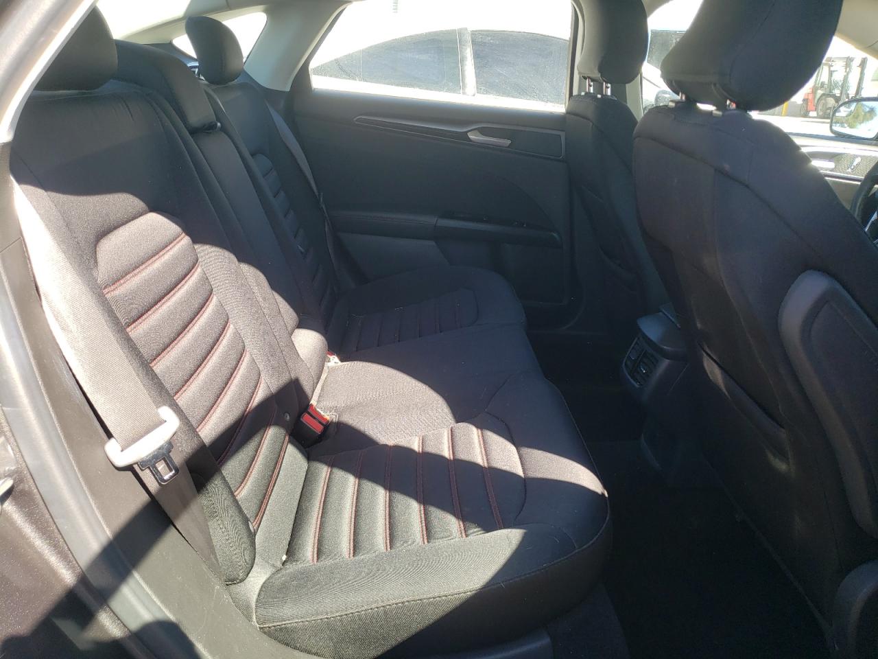 Photo 6 from auction – 2015 FORD FUSION with VIN 3FA6P0HD1FR206410