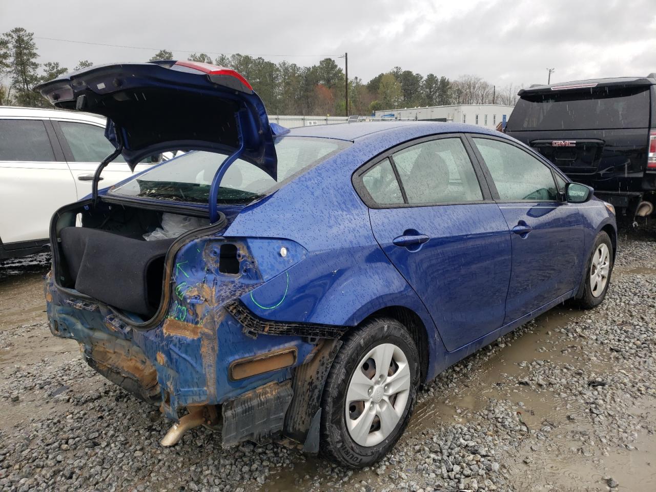 Photo 4 from auction – 2017 KIA FORTE LX with VIN 3KPFK4A74HE065637