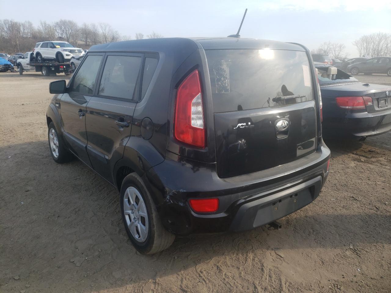 Photo 3 from auction – 2013 KIA SOUL with VIN KNDJT2A53D7773141