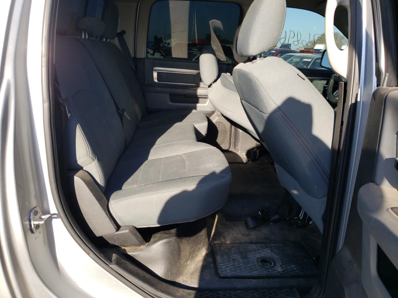 Photo 6 from auction – 2018 RAM 2500 SLT with VIN 3C6UR5DL7JG295305