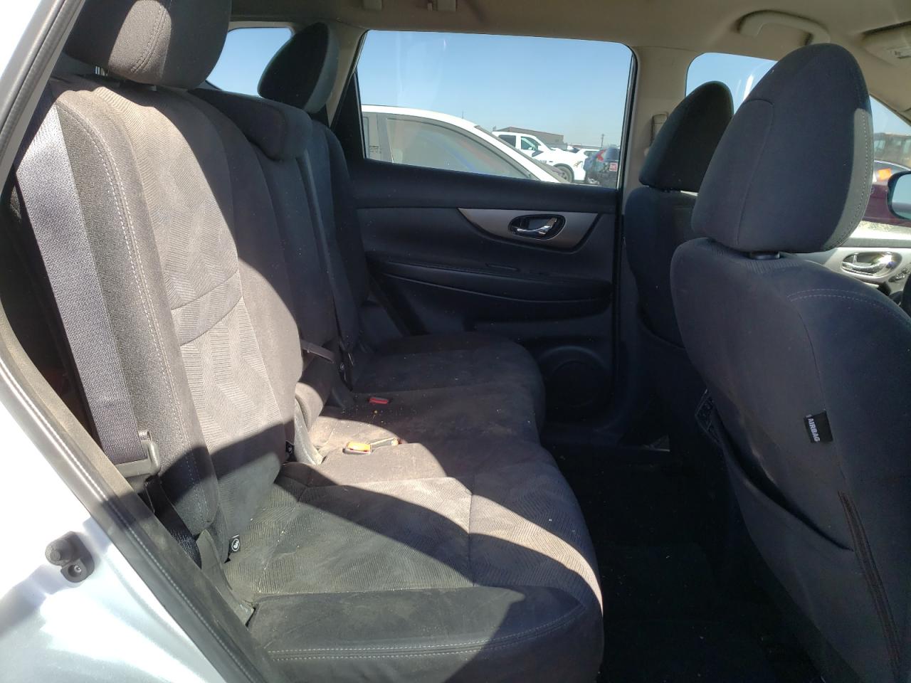 Photo 6 from auction – 2016 NISSAN ROGUE S with VIN KNMAT2MV4GP654448
