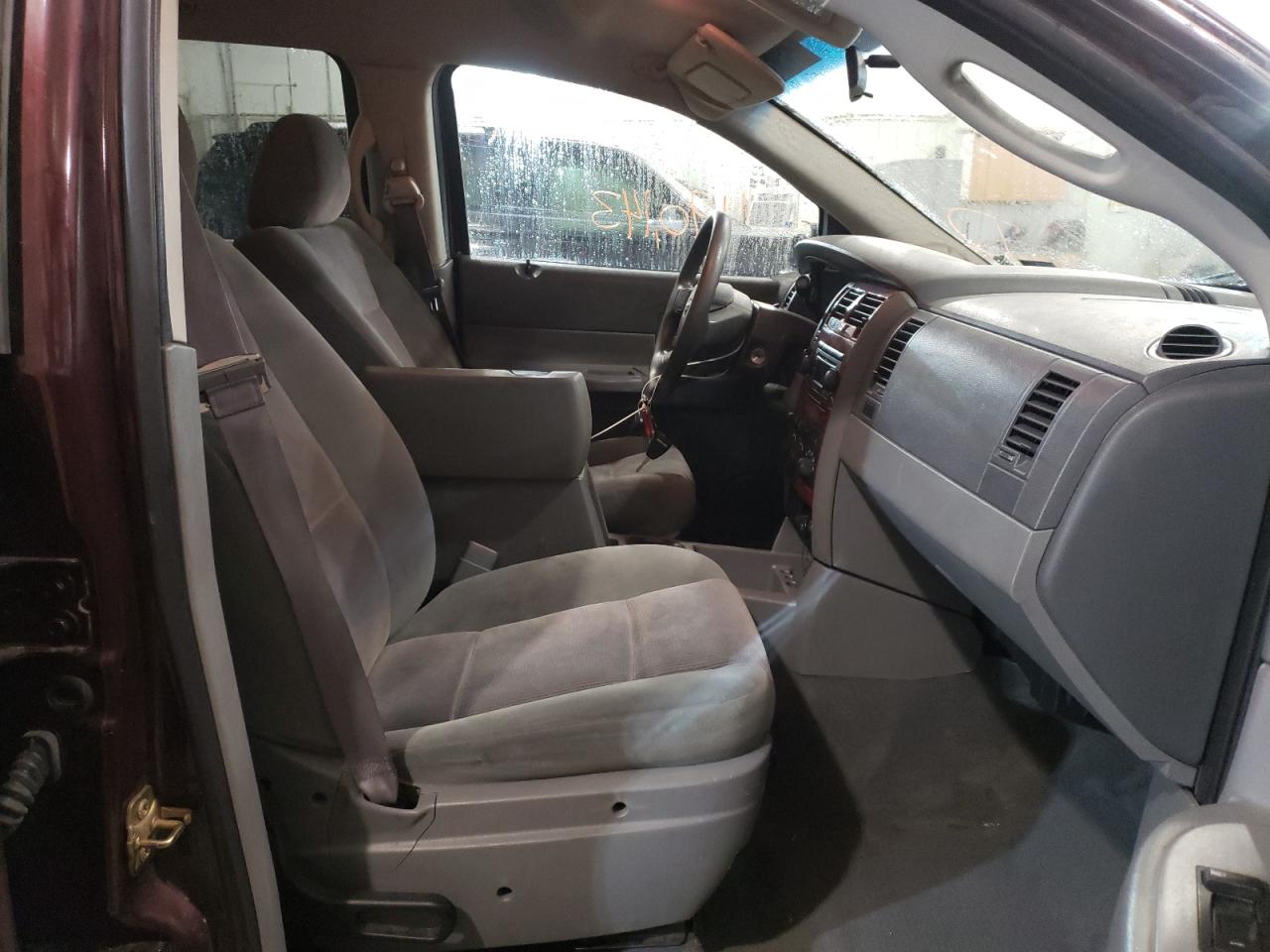 Photo 5 from auction – 2005 DODGE DURANGO SL with VIN 1D4HB48N05F524325