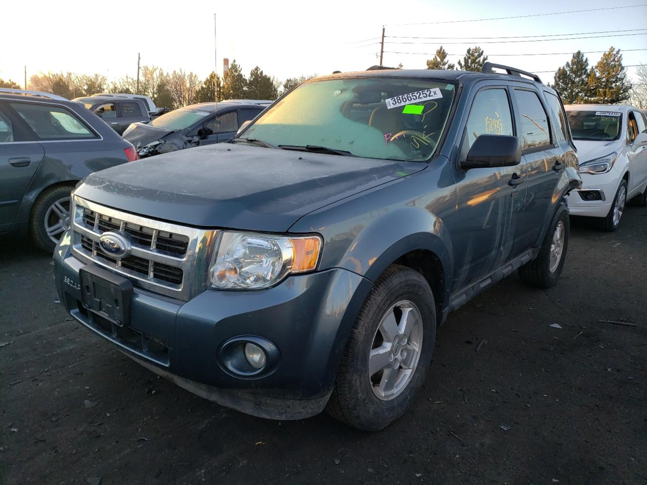 Photo 2 from auction – 2011 FORD ESCAPE XLT with VIN 1FMCU0D72BKB10690