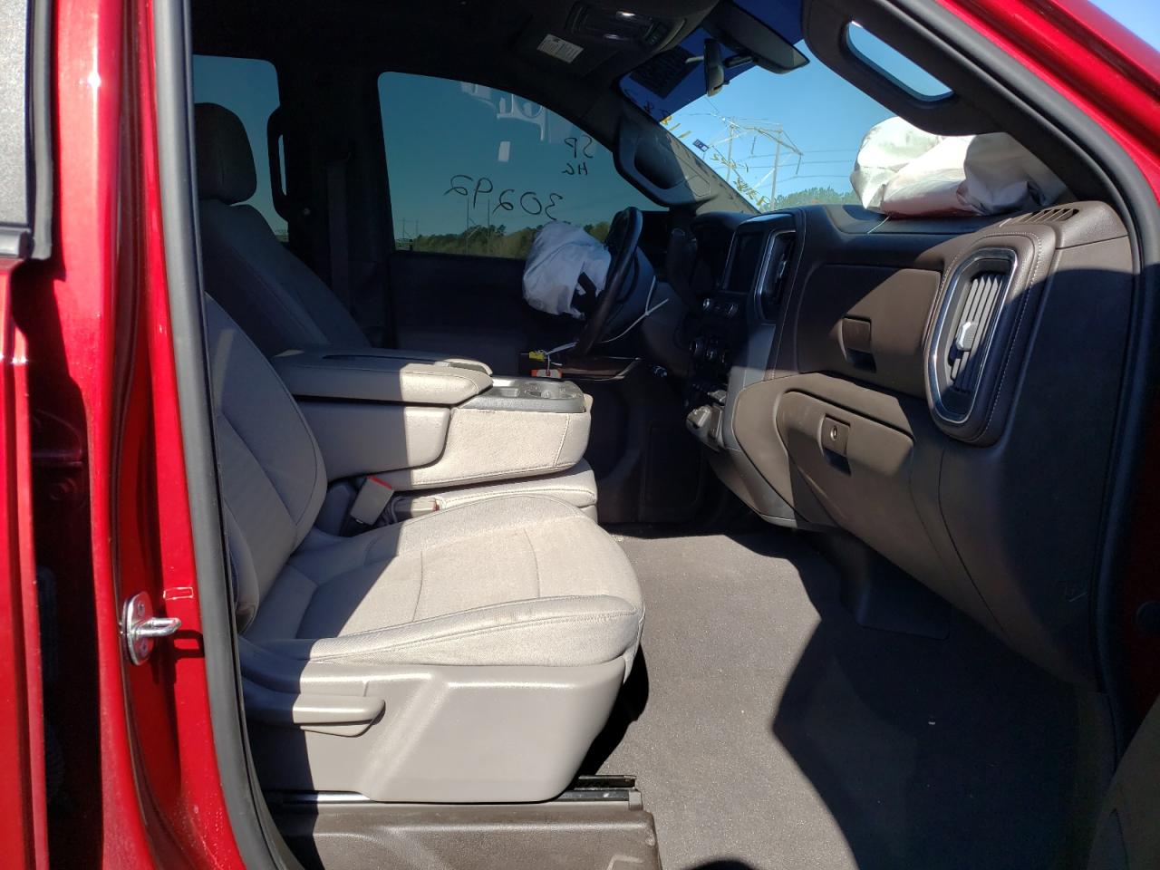 Photo 5 from auction – 2019 CHEVROLET SILVERADO with VIN 3GCUYDED8KG118826