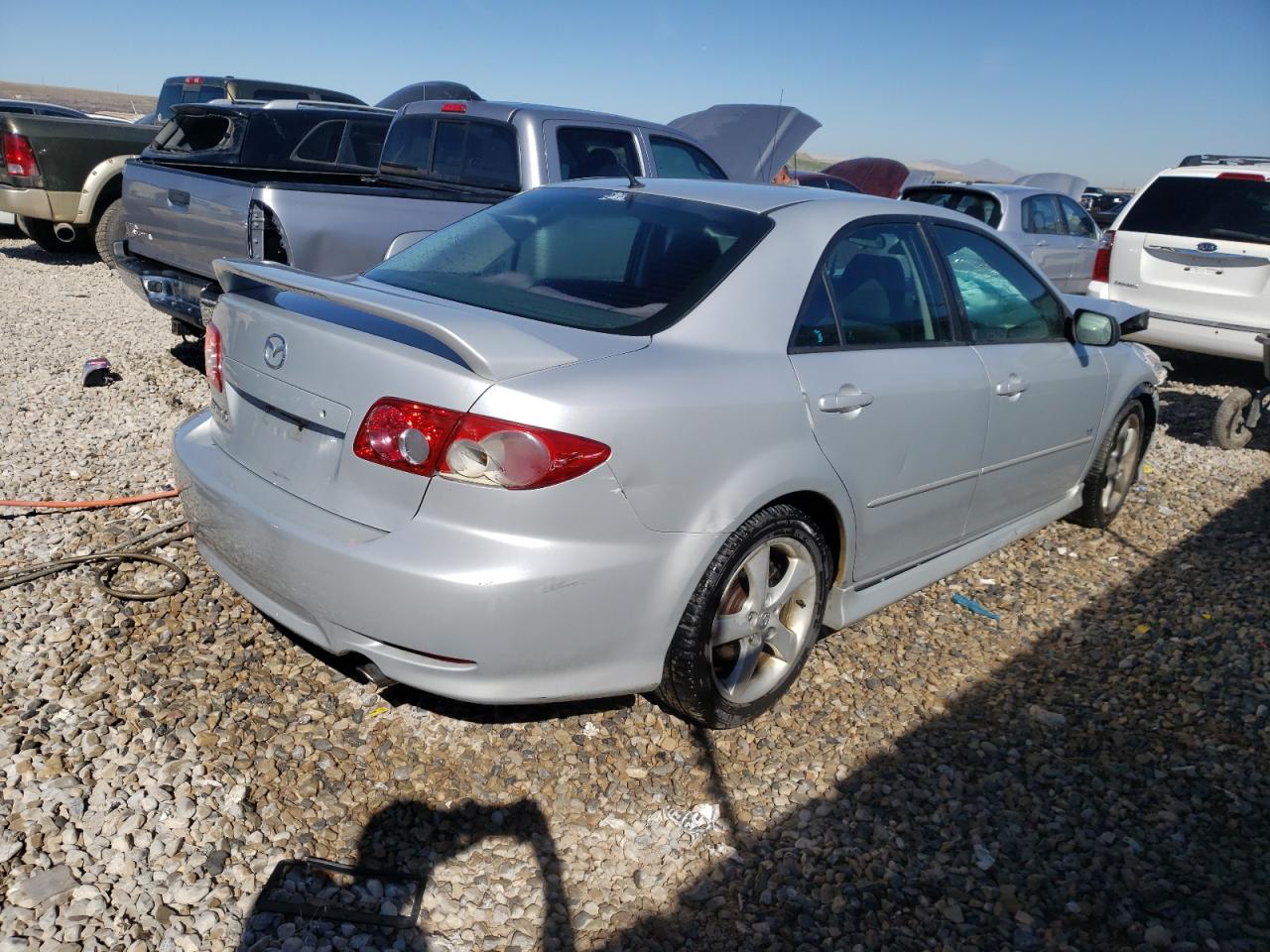 Photo 4 from auction – 2004 MAZDA 6 S with VIN 1YVFP80D145N70258