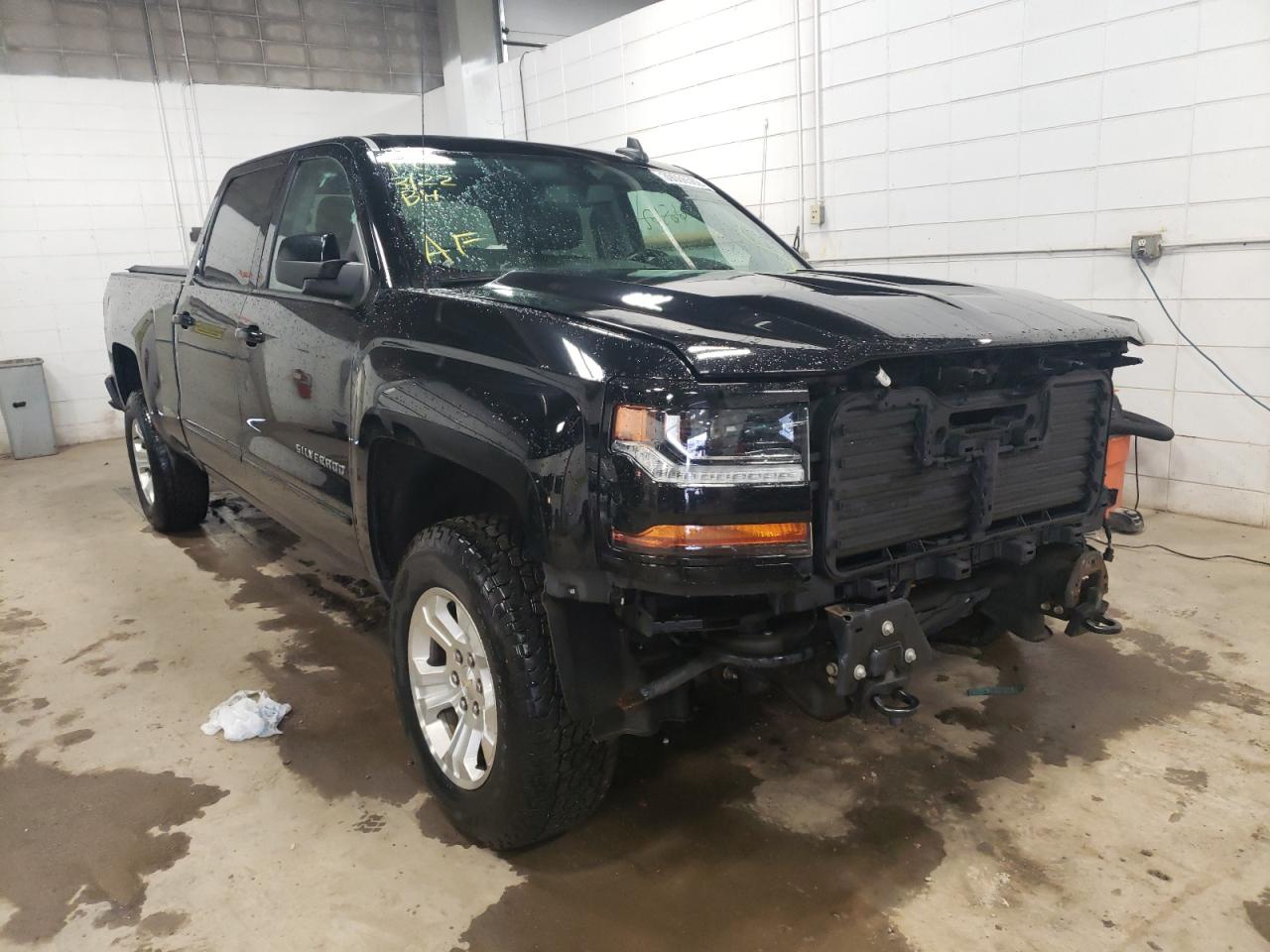 CHEVROLET SILVERADO 2017 with VIN 3GCUKREC0HG204842 - Photo from auction