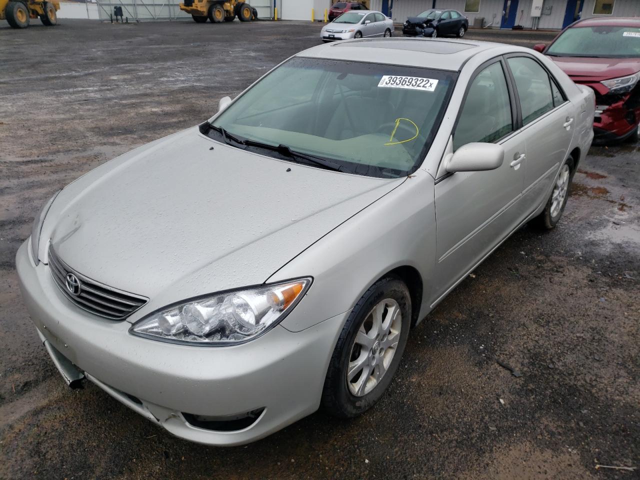 Photo 2 from auction – 2005 TOYOTA CAMRY LE with VIN 4T1BF30K95U089931