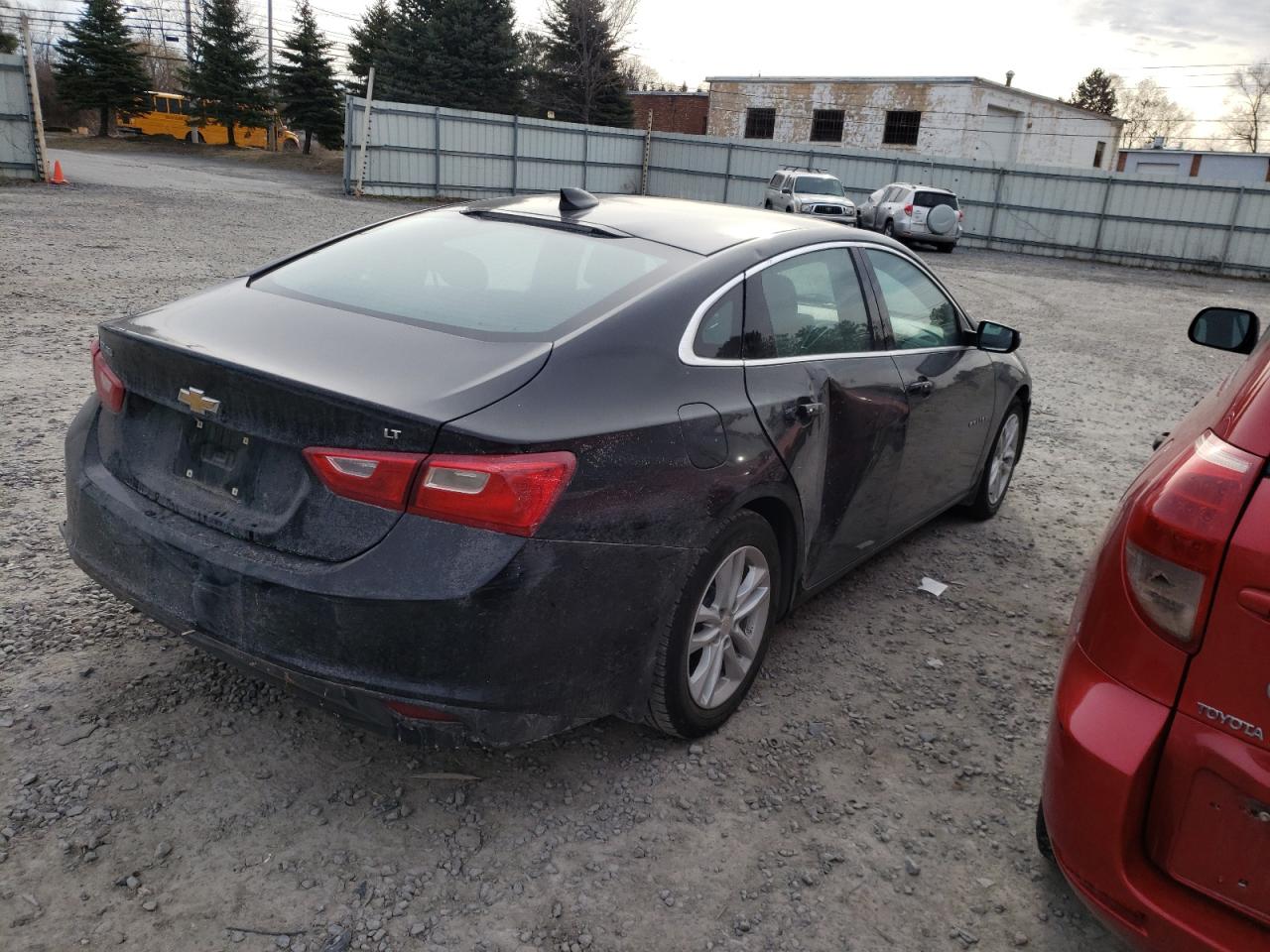 Photo 4 from auction – 2018 CHEVROLET MALIBU LT with VIN 1G1ZD5ST1JF236244