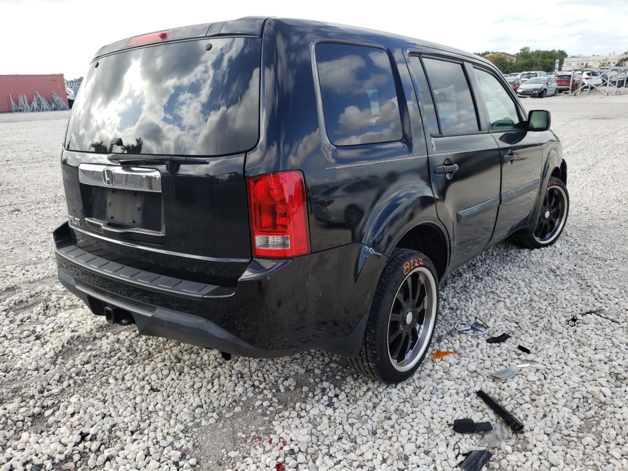 Photo 4 from auction – 2012 HONDA PILOT LX with VIN 5FNYF3H26CB009834