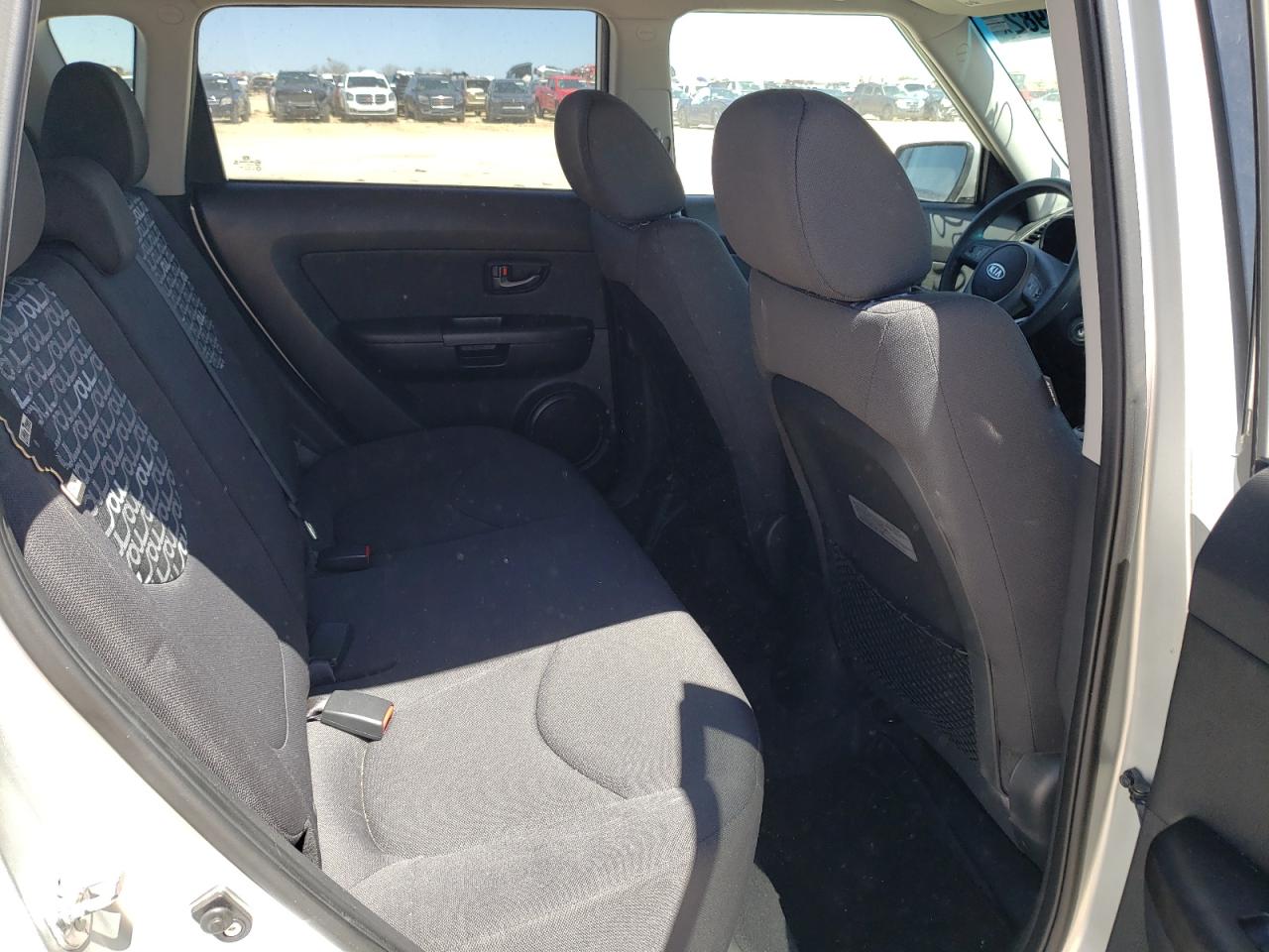 Photo 6 from auction – 2011 KIA SOUL + with VIN KNDJT2A25B7715647