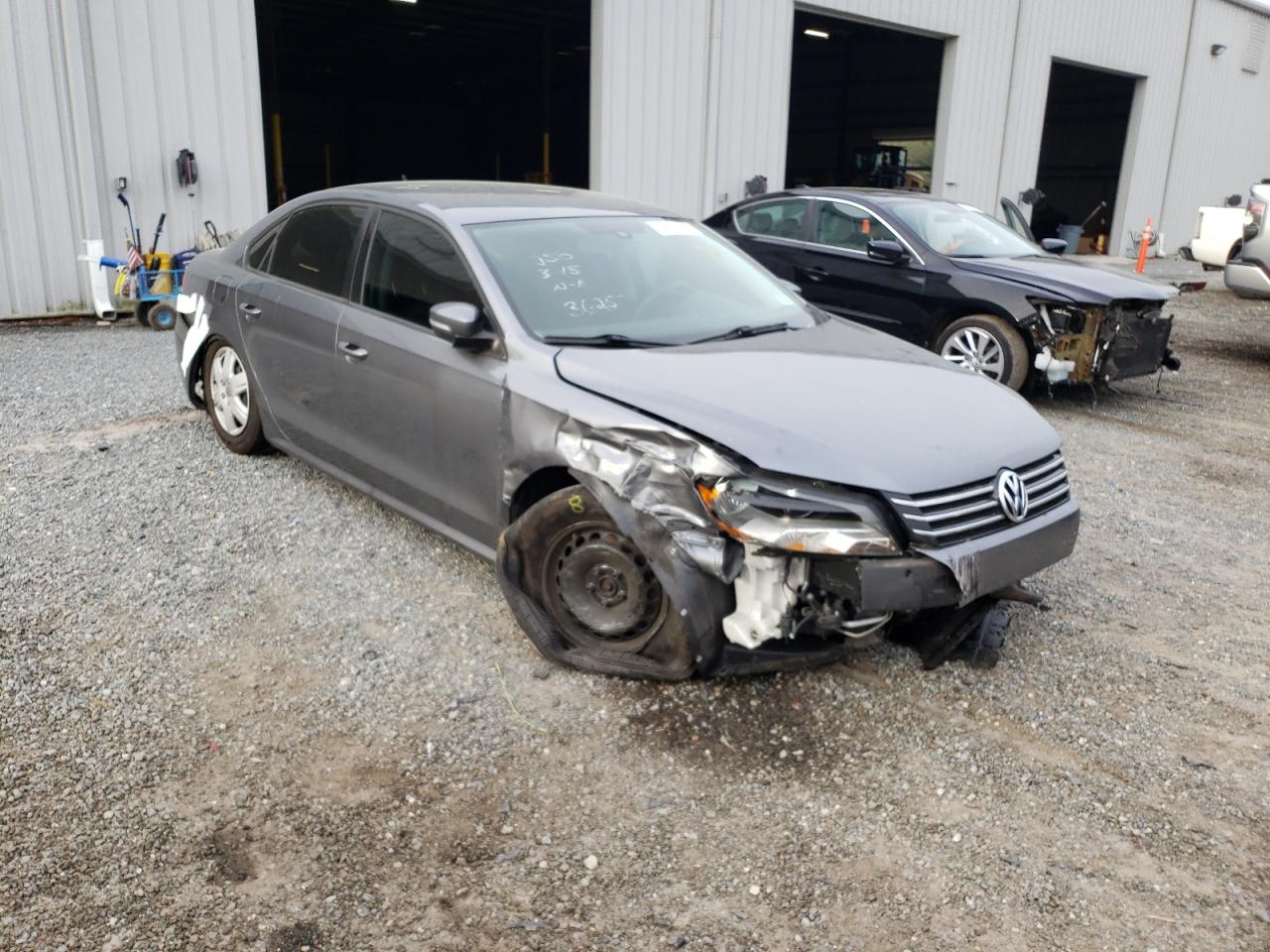 VOLKSWAGEN PASSAT S 2014 with VIN 1VWAS7A36EC023625 - Photo from auction
