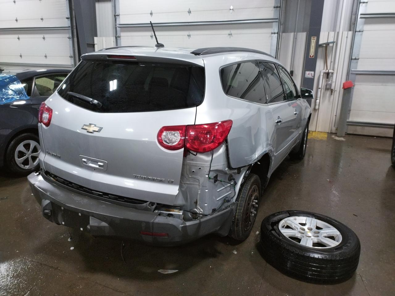 Photo 4 from auction – 2009 CHEVROLET TRAVERSE L with VIN 1GNER23D49S135027