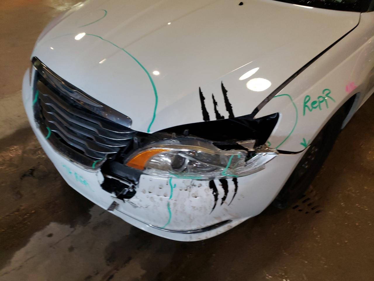 Photo 9 from auction – 2013 CHRYSLER 200 LX with VIN 1C3CCBAG3DN738898