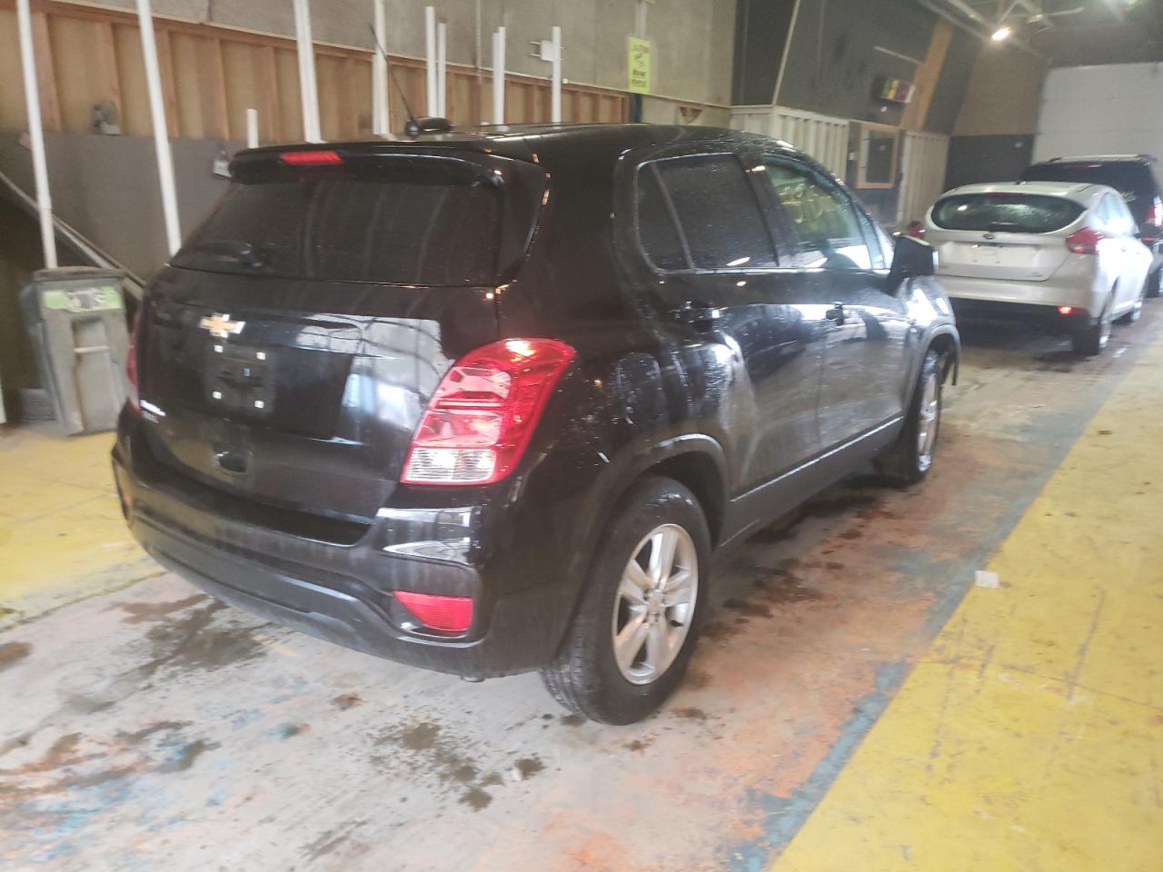Photo 4 from auction – 2020 CHEVROLET TRAX LS with VIN KL7CJKSB6LB063002