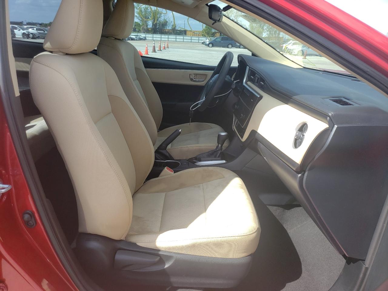Photo 5 from auction – 2017 TOYOTA COROLLA L with VIN 2T1BURHE5HC949854