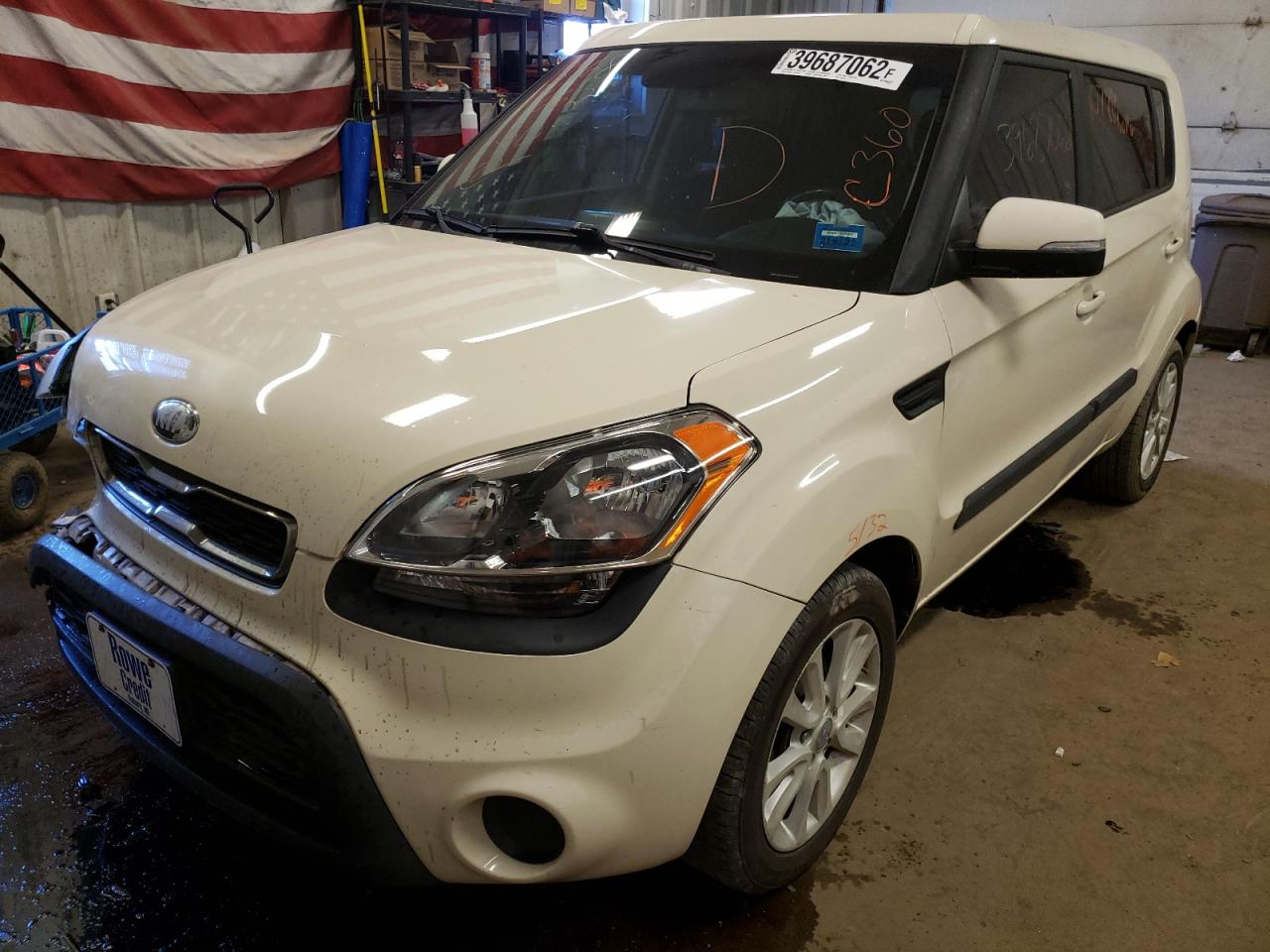 Photo 2 from auction – 2013 KIA SOUL + with VIN KNDJT2A6XD7756751