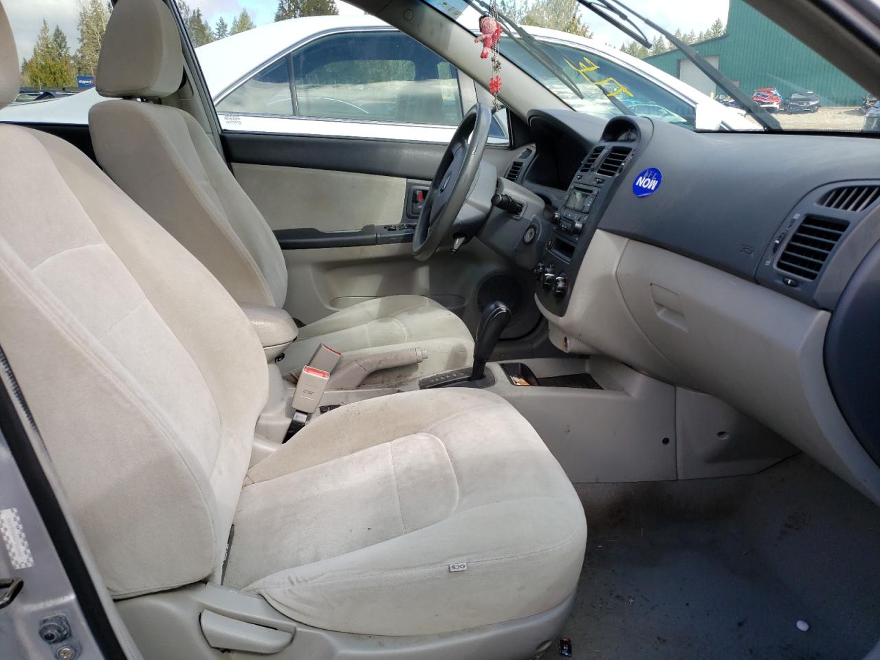 Photo 5 from auction – 2005 KIA SPECTRA LX with VIN KNAFE121355187118