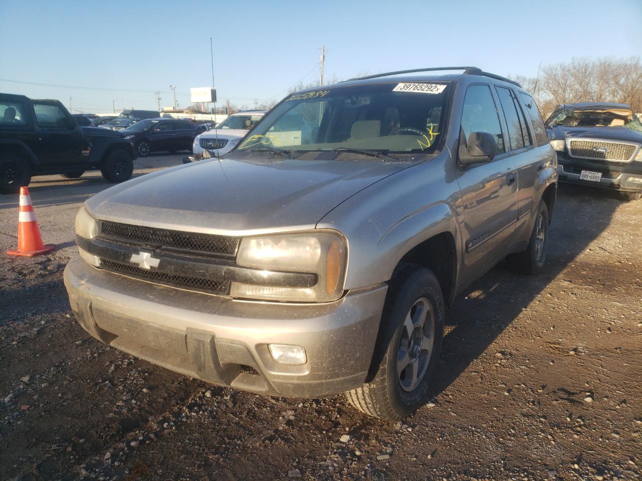 Photo 2 from auction – 2002 CHEVROLET TRAILBLAZE with VIN 1GNDS13S722225884
