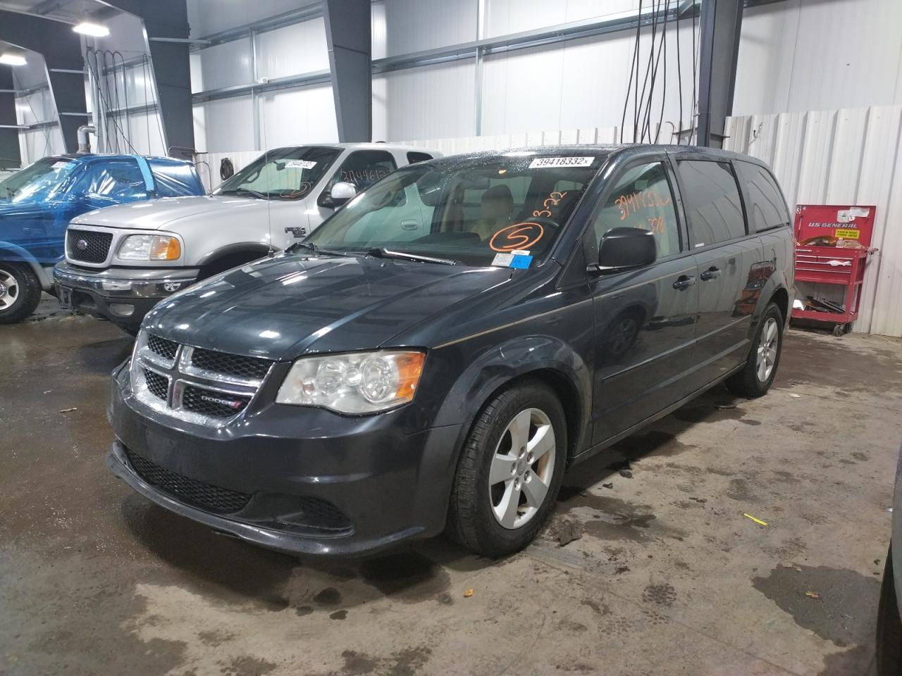 Photo 2 from auction – 2014 DODGE GRAND CARA with VIN 2C4RDGBGXER389225