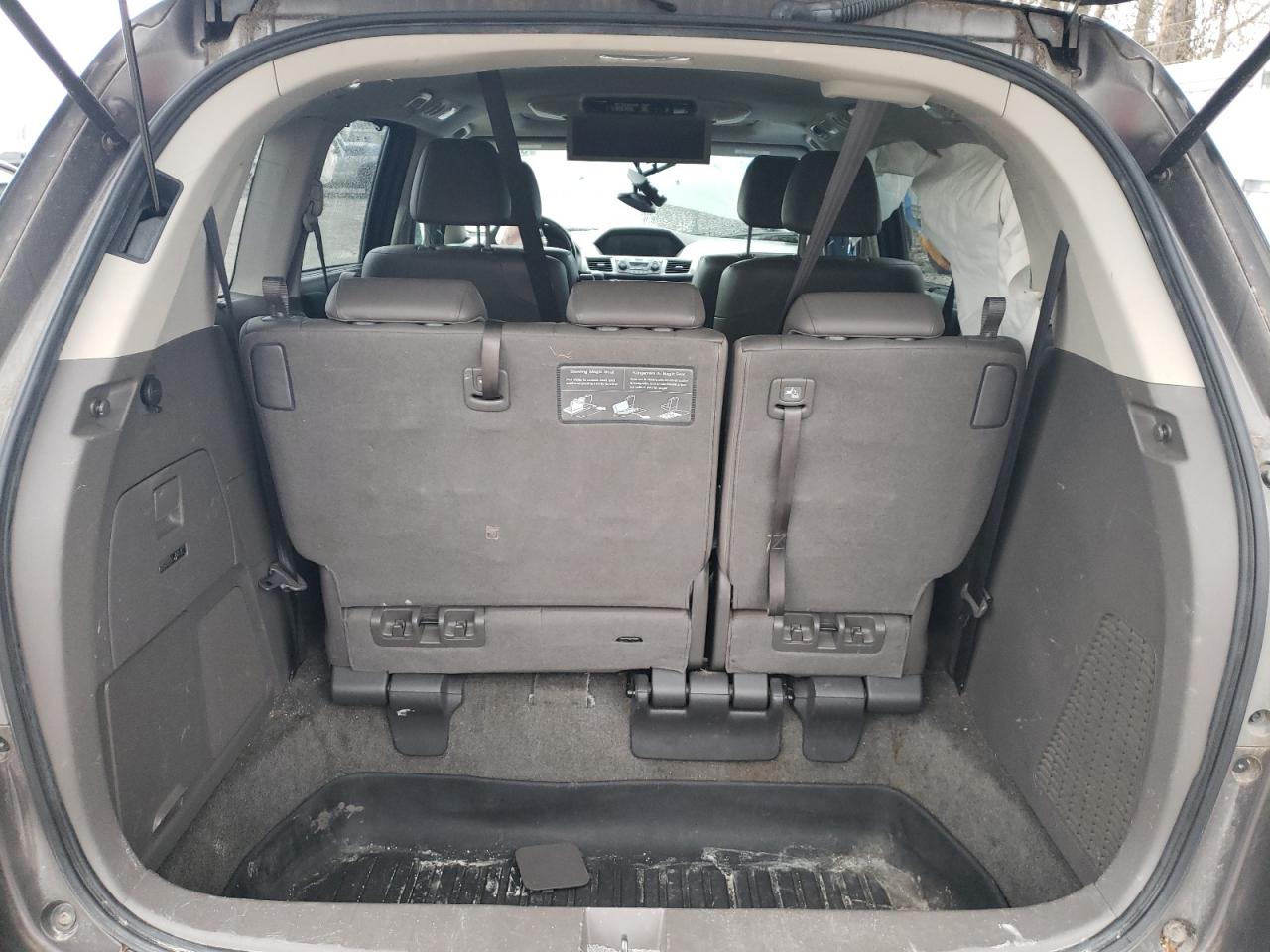 Photo 6 from auction – 2014 HONDA ODYSSEY TO with VIN 5FNRL5H90EB048671