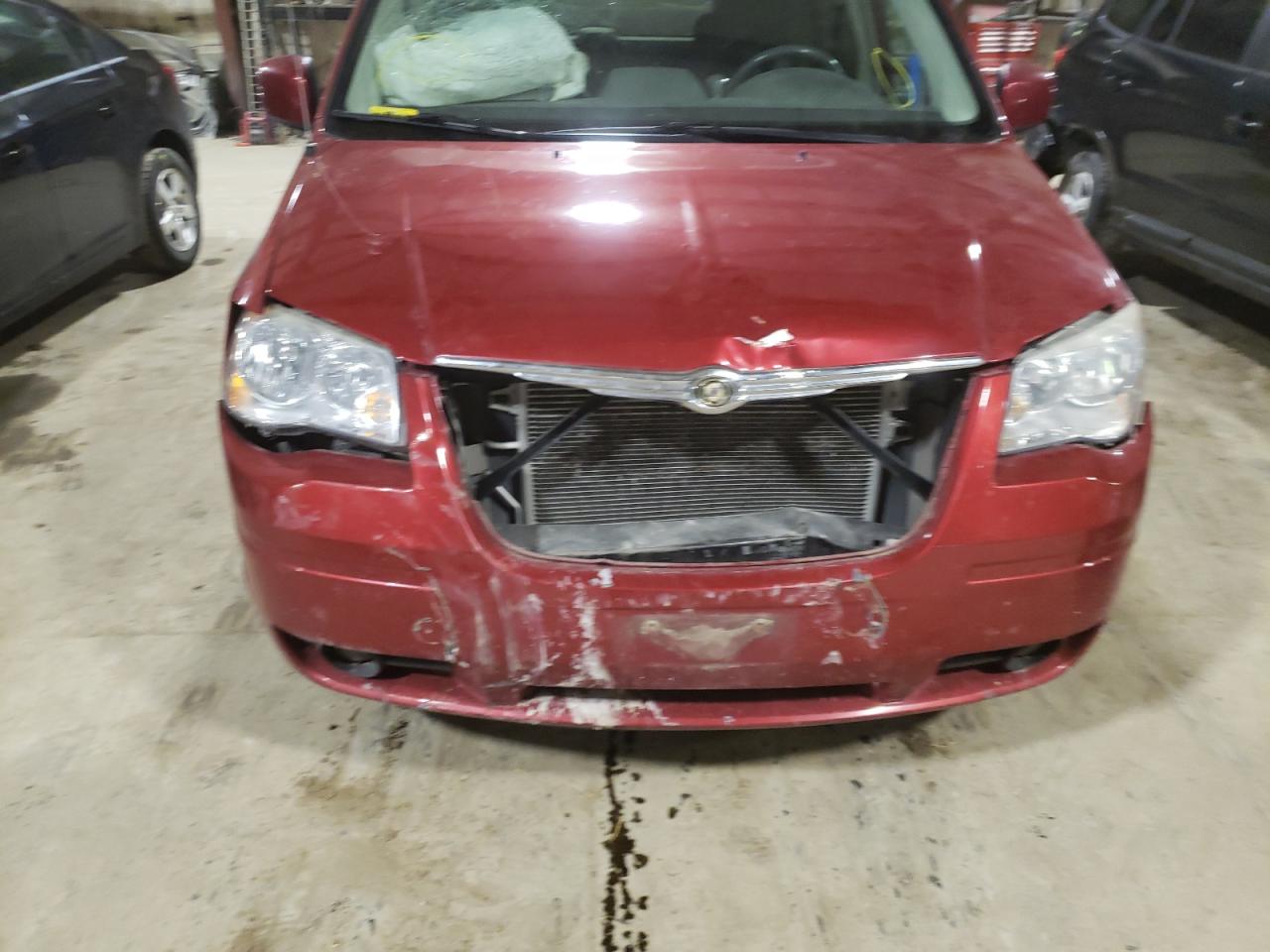Photo 9 from auction – 2009 CHRYSLER TOWN & COU with VIN 2A8HR54109R565403