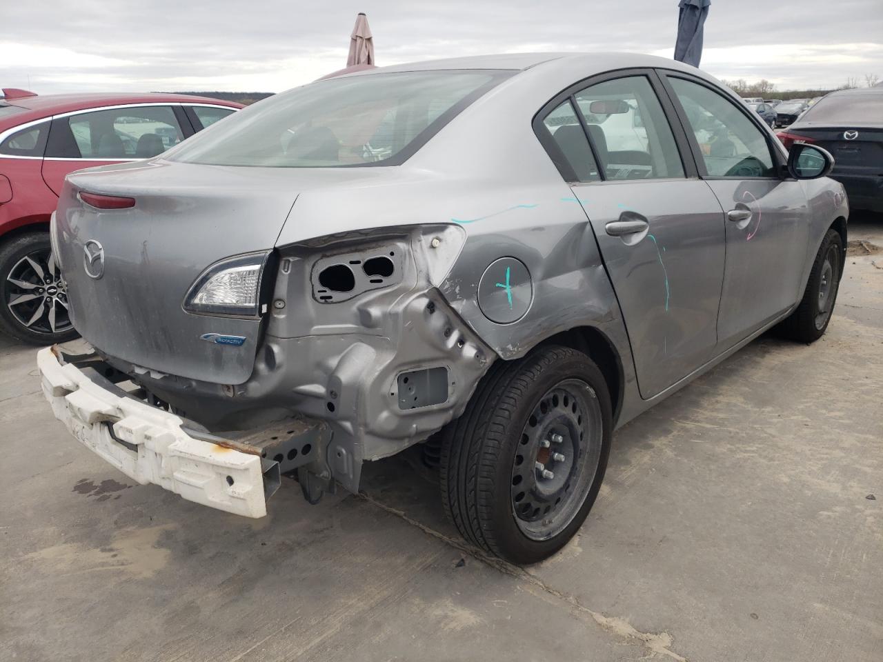 Photo 4 from auction – 2013 MAZDA 3 I with VIN JM1BL1UP7D1786618