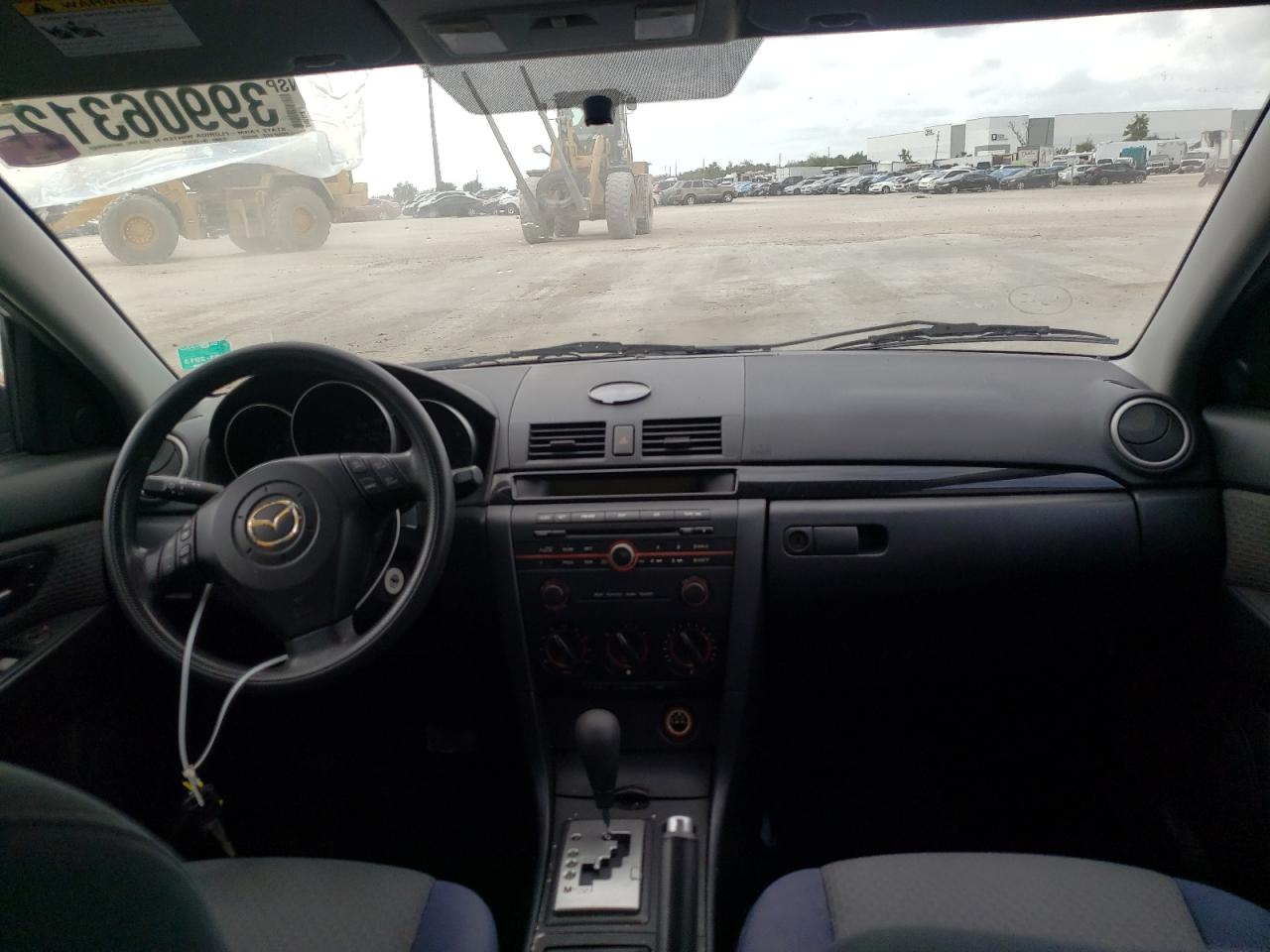 Photo 9 from auction – 2005 MAZDA 3 I with VIN JM1BK12F551339221