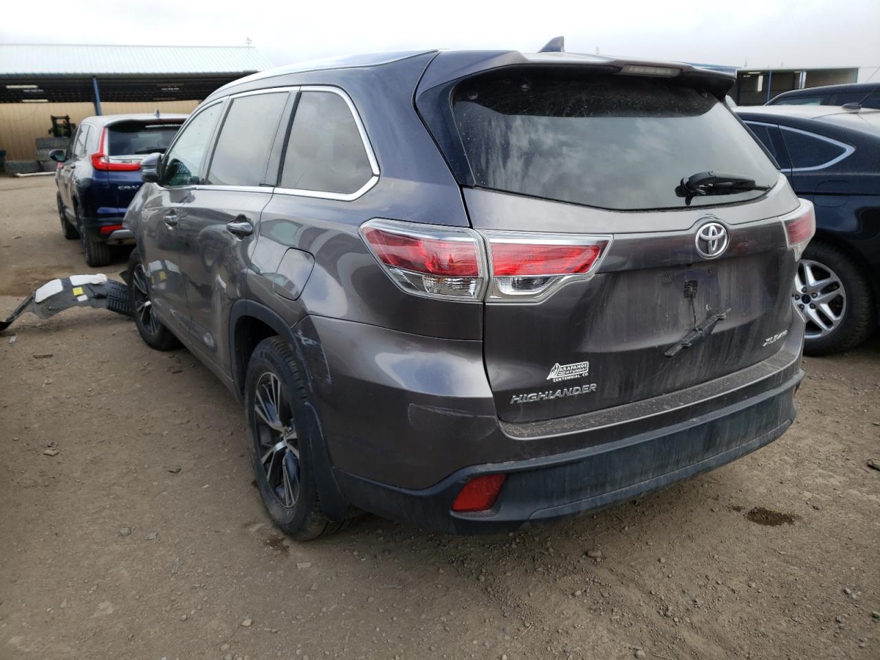 Photo 3 from auction – 2016 TOYOTA HIGHLANDER with VIN 5TDJKRFH7GS281611