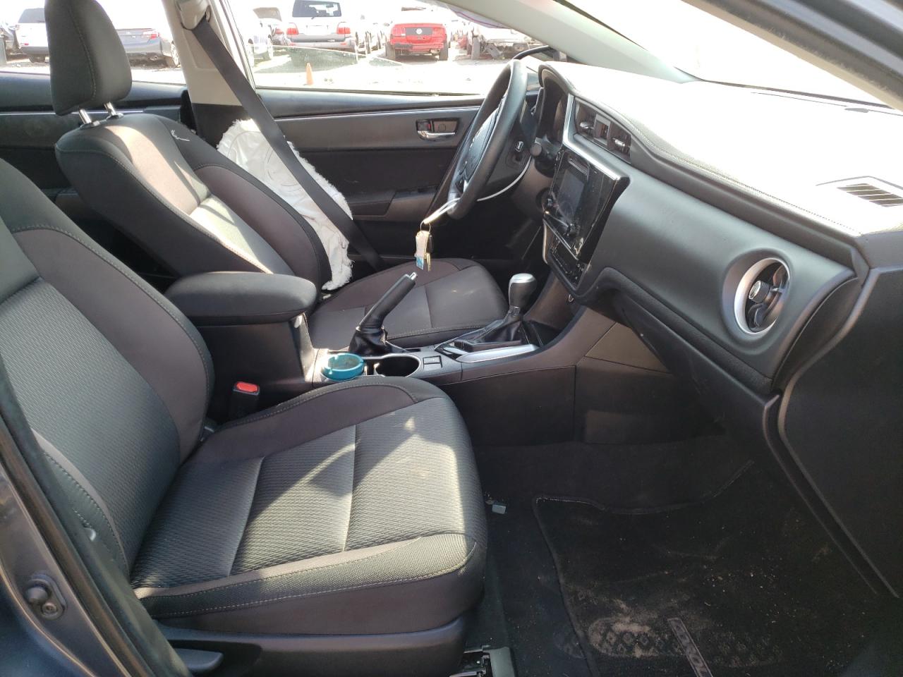 Photo 5 from auction – 2019 TOYOTA COROLLA L with VIN 2T1BURHE0KC243009