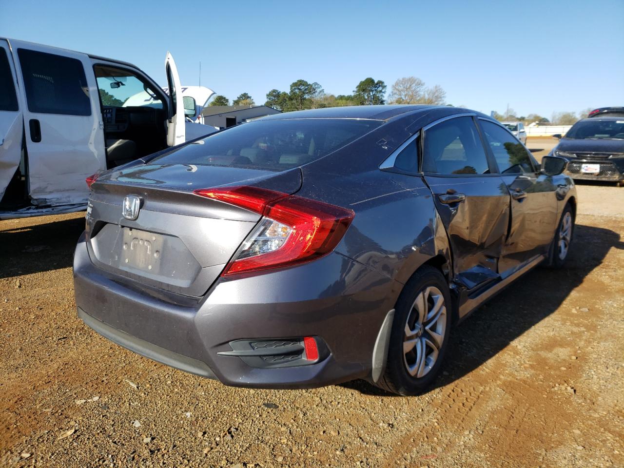 Photo 4 from auction – 2016 HONDA CIVIC LX with VIN 19XFC2F58GE094940