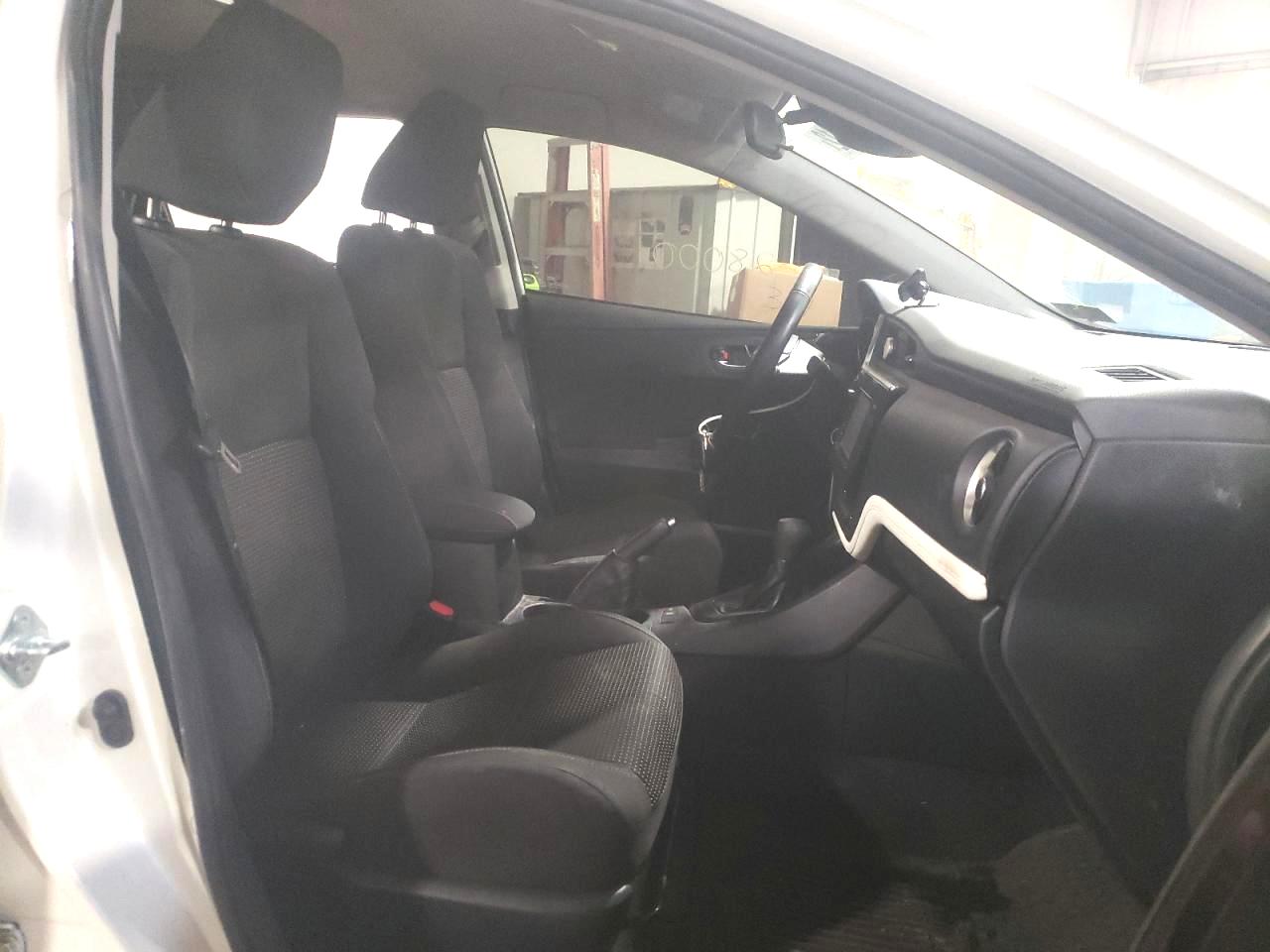 Photo 5 from auction – 2017 TOYOTA COROLLA IM with VIN JTNKARJEXHJ548707