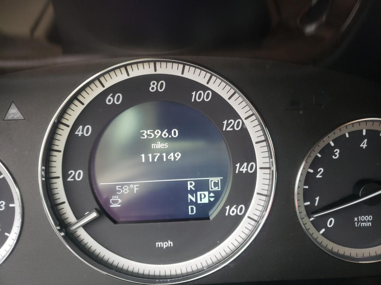 Photo 8 from auction – 2010 MERCEDES-BENZ E 350 4MAT with VIN WDDHF8HB8AA225550
