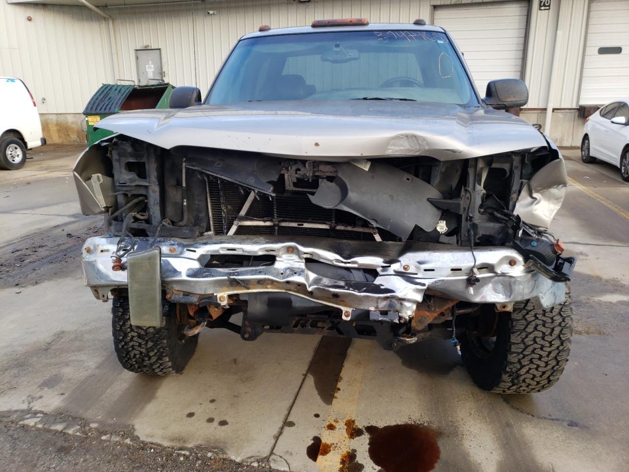 Photo 9 from auction – 2003 CHEVROLET SILVERADO with VIN 1GCHK23U93F127242