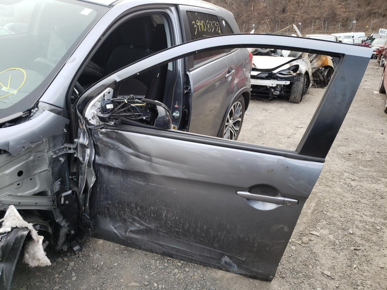 Photo 9 from auction – 2019 MITSUBISHI OUTLANDER with VIN JA4AP3AU9KU013354