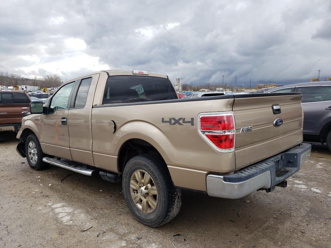 Photo 3 from auction – 2011 FORD F150 SUPER with VIN 1FTFX1EF7BKD20237