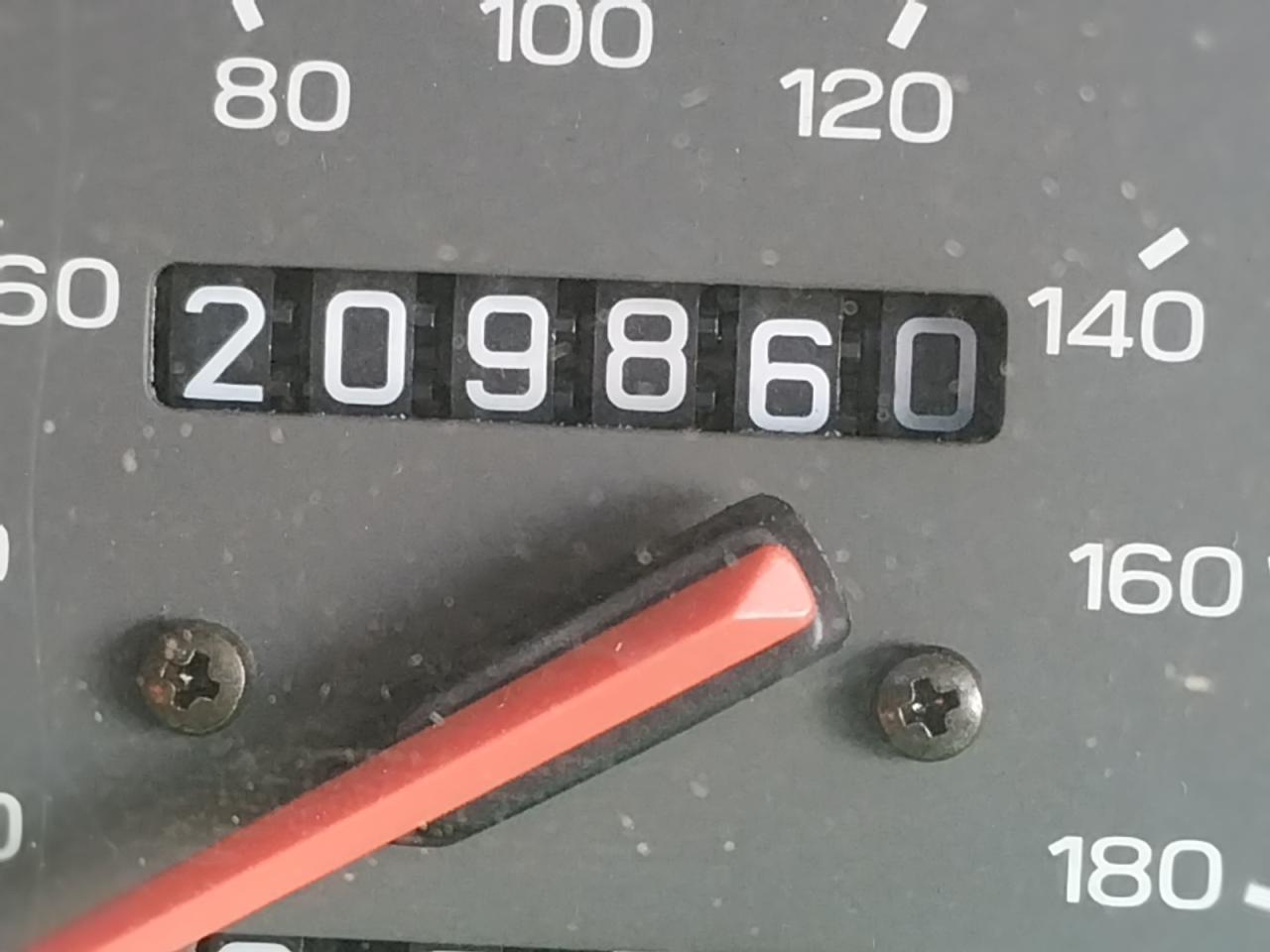 Photo 8 from auction – 1998 SUBARU LEGACY 30T with VIN 4S3BG6856W7652094