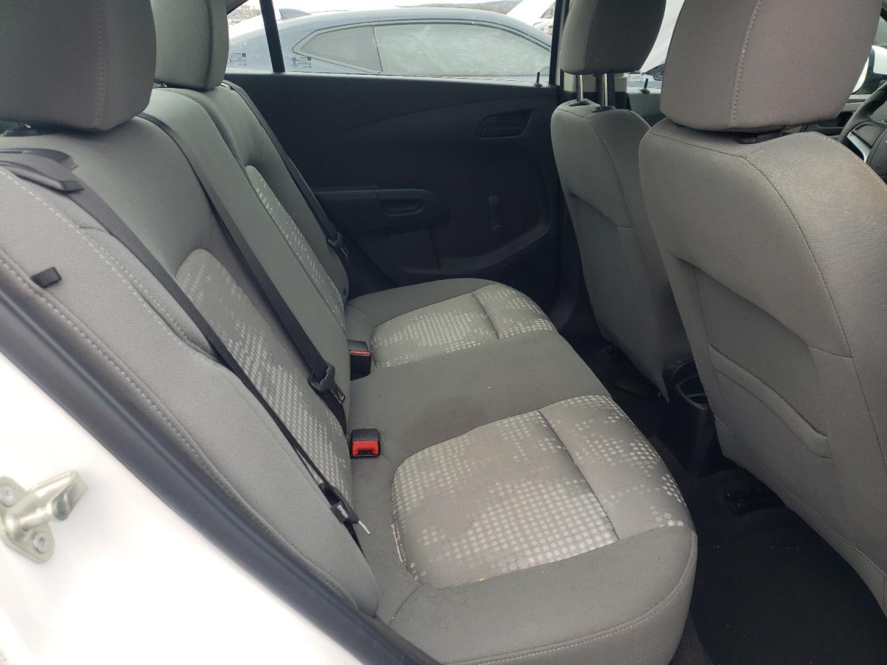Photo 6 from auction – 2019 CHEVROLET SONIC LS with VIN 1G1JB5SB4K4100276