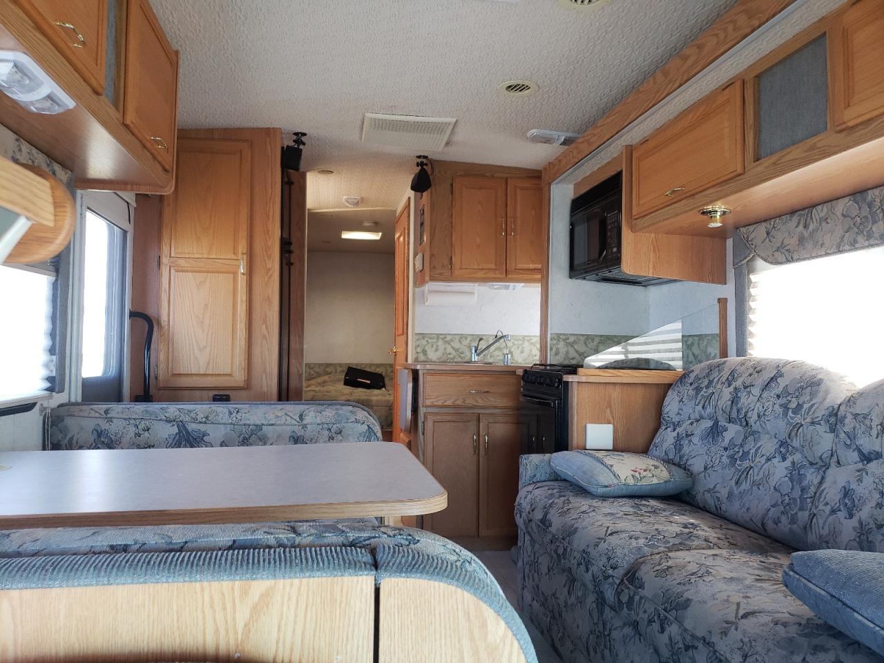 Photo 6 from auction – 2003 FORD ECONOLINE with VIN 1FDXE45S93HA25630