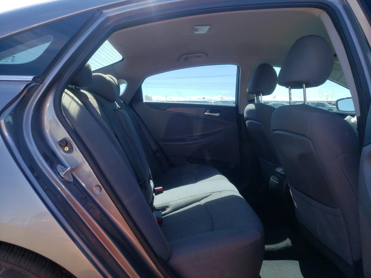 Photo 6 from auction – 2011 HYUNDAI SONATA GLS with VIN 5NPEB4AC4BH249729