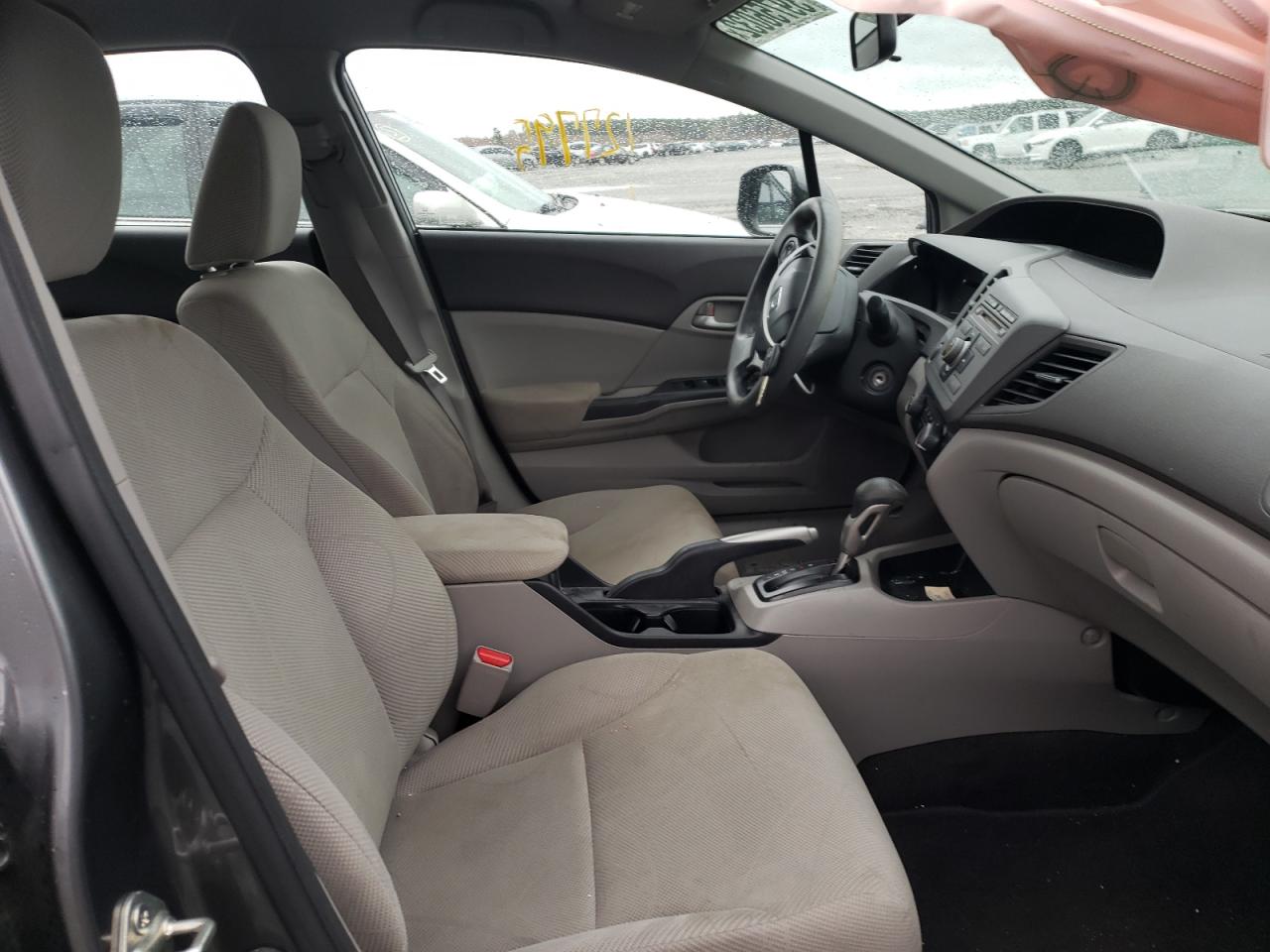 Photo 5 from auction – 2012 HONDA CIVIC LX with VIN 2HGFB2F50CH314588