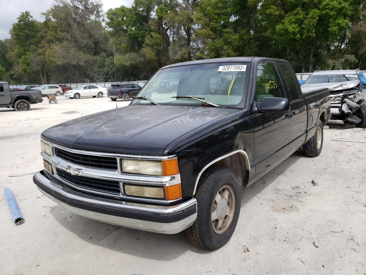 Photo 2 from auction – 1996 CHEVROLET GMT-400 C1 with VIN 2GCEC19RXT1197692
